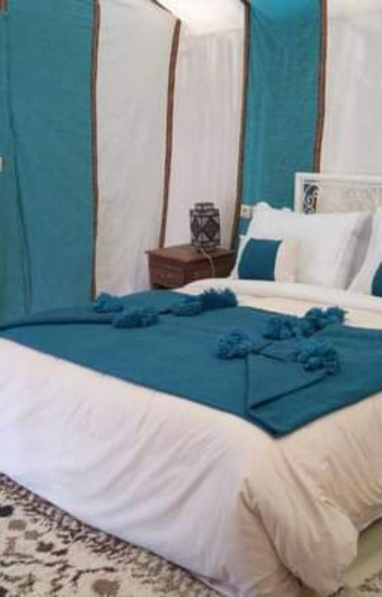Luxury Sunrise Camp